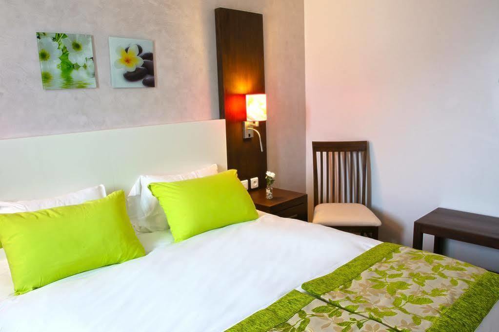 Hotel Paris Pacific Paris-Villejuif- Pres Du Metro L'Hay Les Roses Ligne 14 - Direct Paris-Aeroport Orly Et Institut Gustave Roussi Bilik gambar