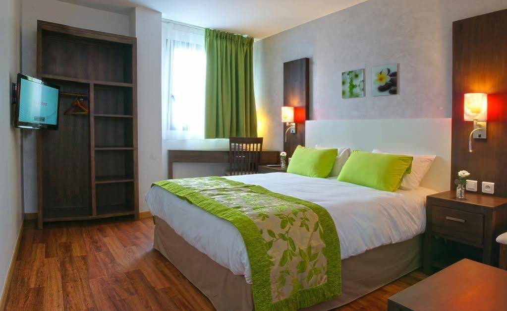 Hotel Paris Pacific Paris-Villejuif- Pres Du Metro L'Hay Les Roses Ligne 14 - Direct Paris-Aeroport Orly Et Institut Gustave Roussi Bilik gambar